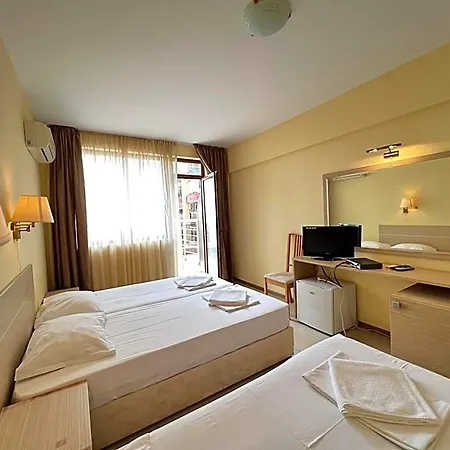 александра Hotel 3*