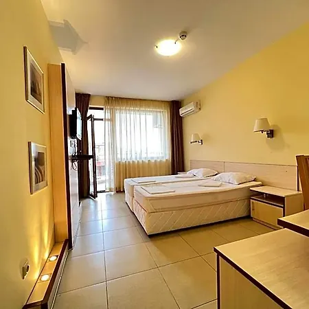 александра מלון 3*